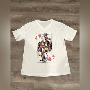 New V-Neck Shirt Queen of Hearts Size Medium